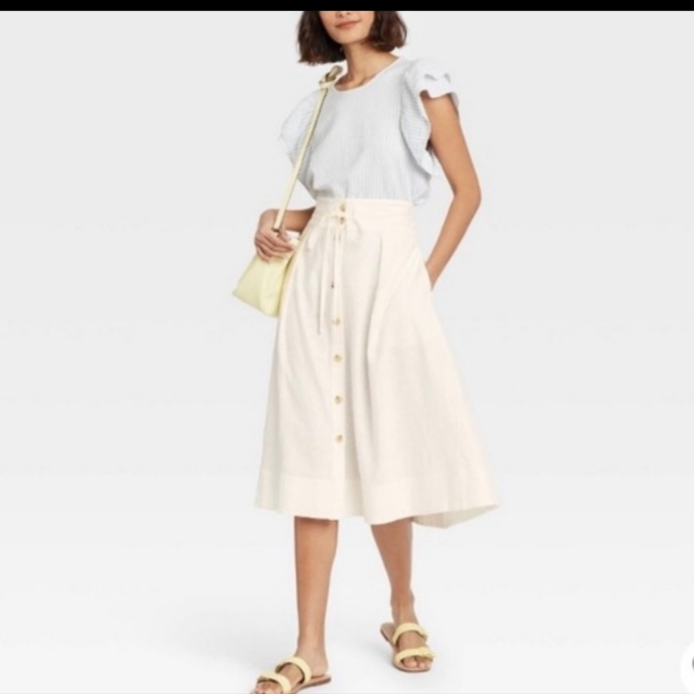 BOGO FREE on all items till Sunday! A new day linen midi skirt